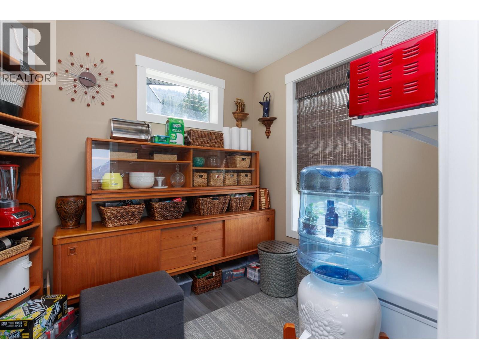 1061 19 Avenue SE - 23