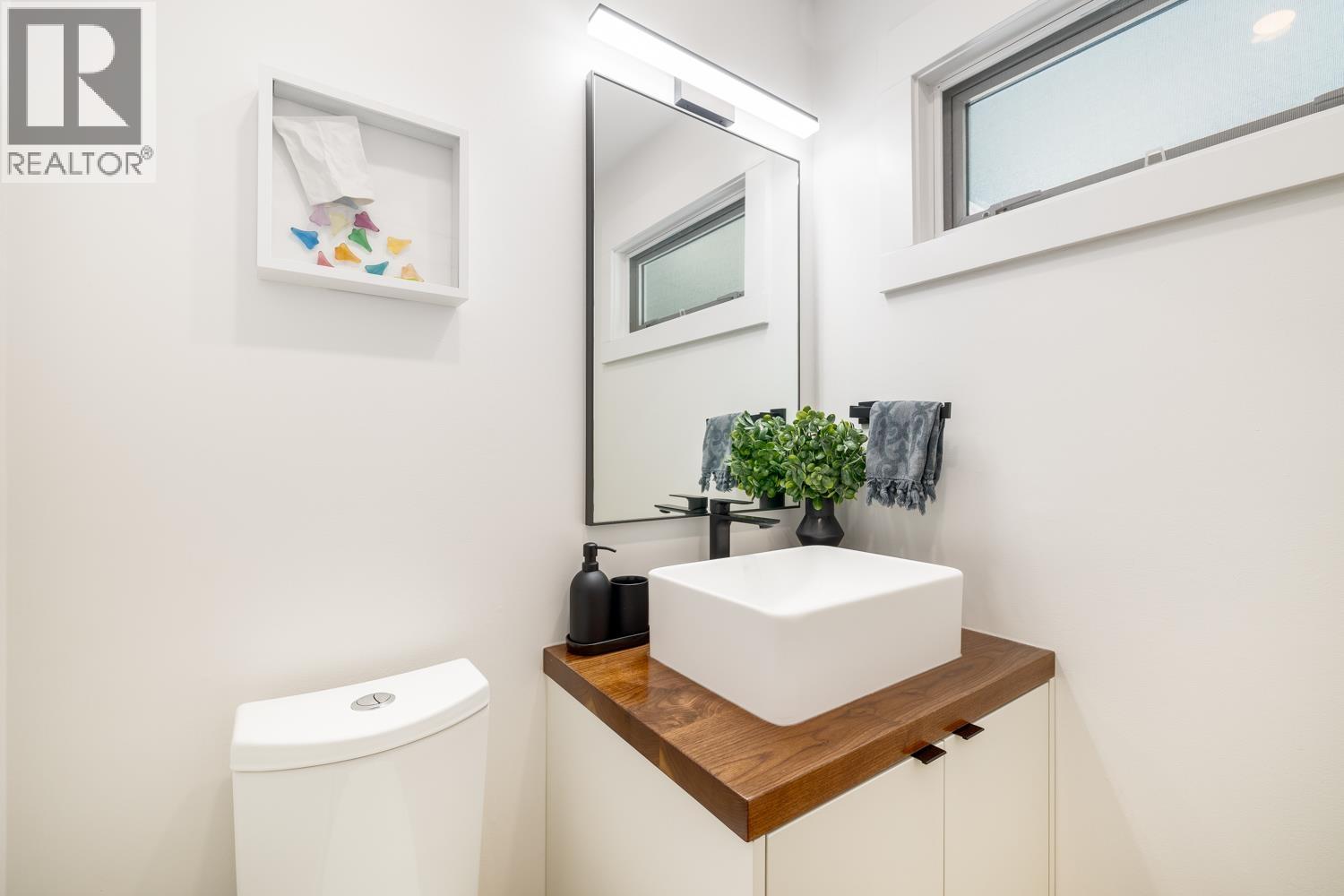 4663 HOSKINS ROAD, North Vancouver