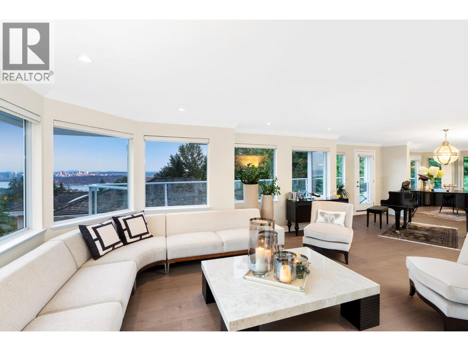 1590 TYROL COURT, West Vancouver