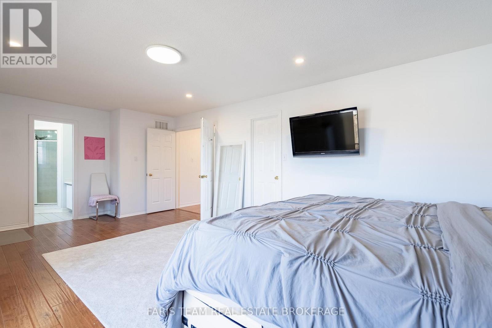 4 WHISPERING PINE PLACE - 22