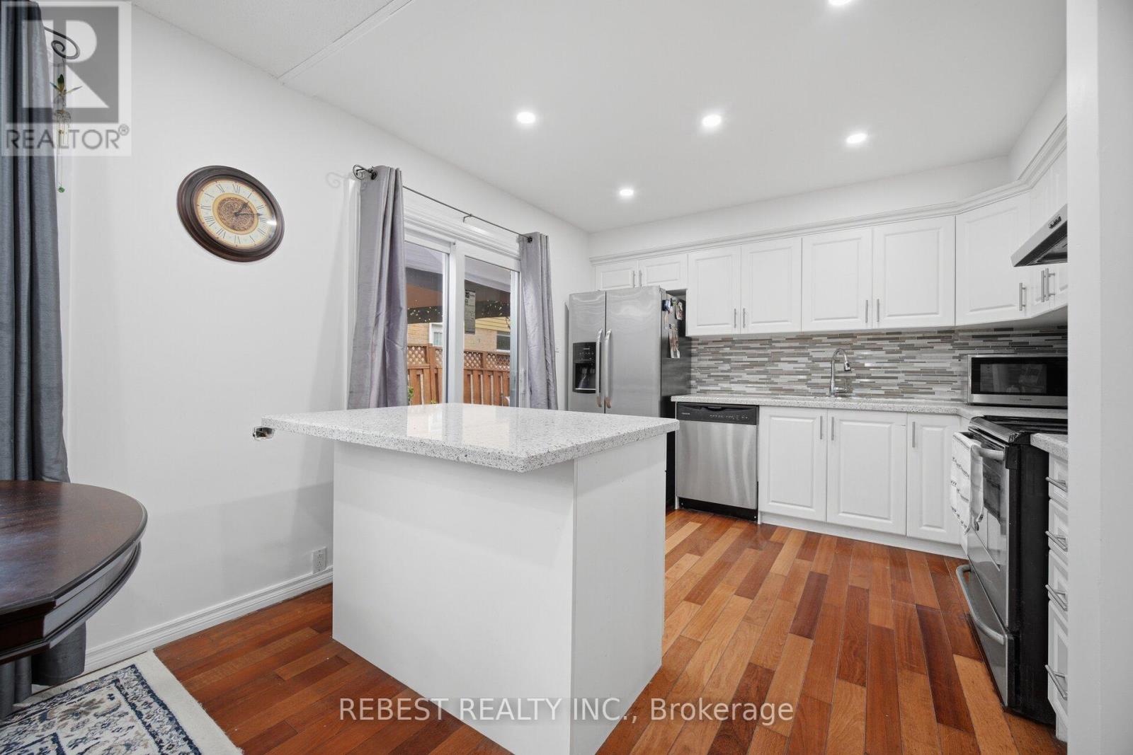 3120 MCCARRON CRESCENT - 11