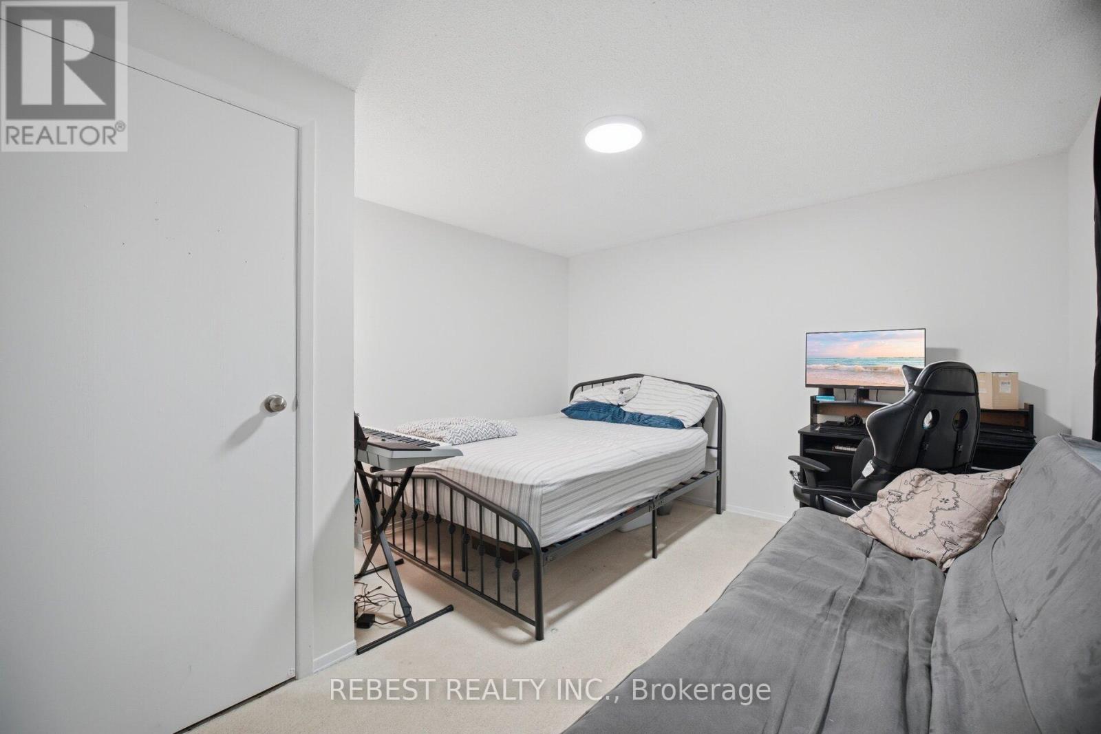 3120 MCCARRON CRESCENT - 23