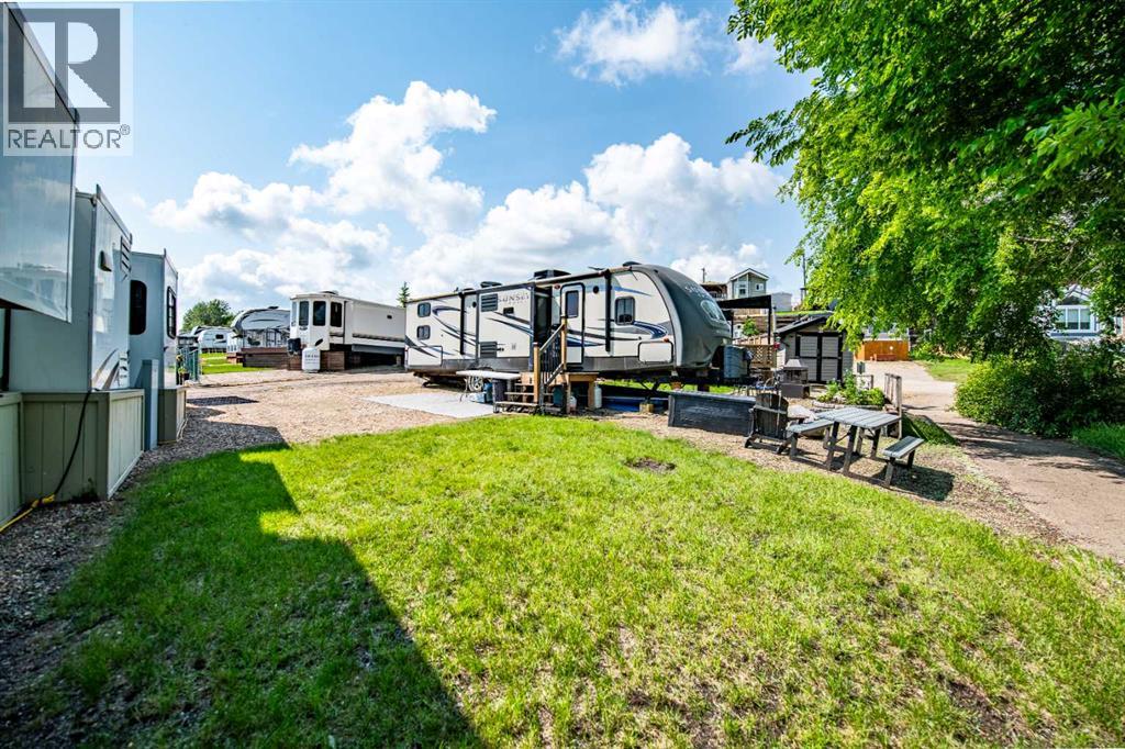 25054 South Pine Lake Road, Rural Red Deer County
