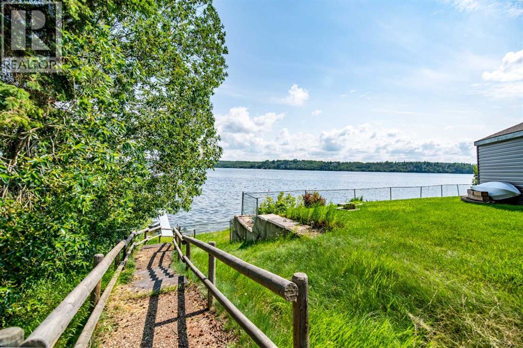 25054 South Pine Lake Road, Rural Red Deer County