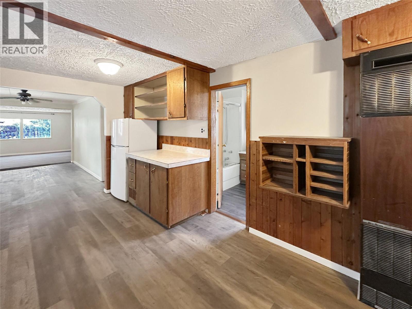 311 WATERFRONT Avenue - 8