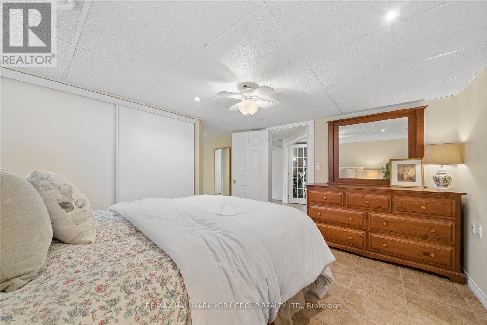 168 IRVING DRIVE - 19