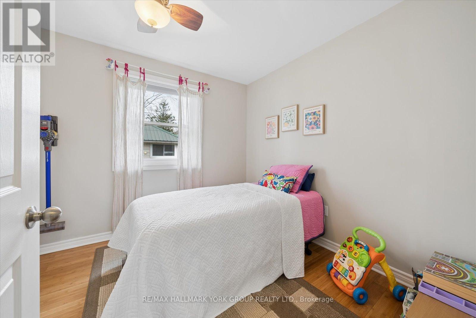 168 IRVING DRIVE - 21