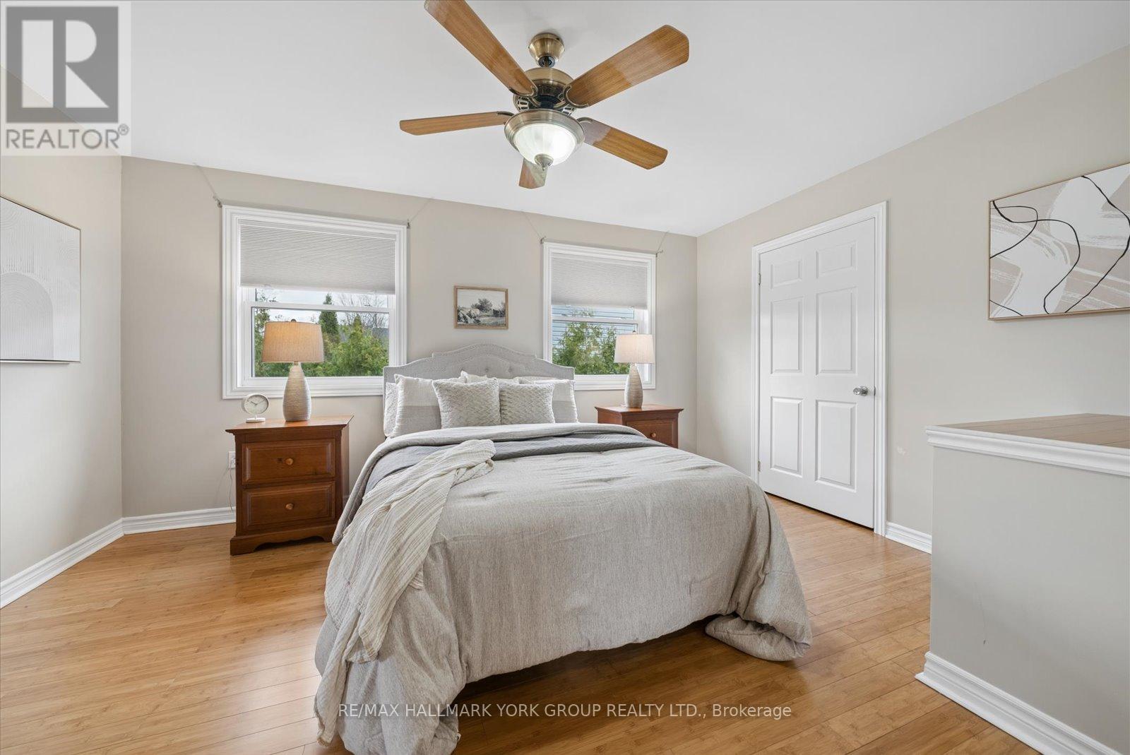 168 IRVING DRIVE - 23