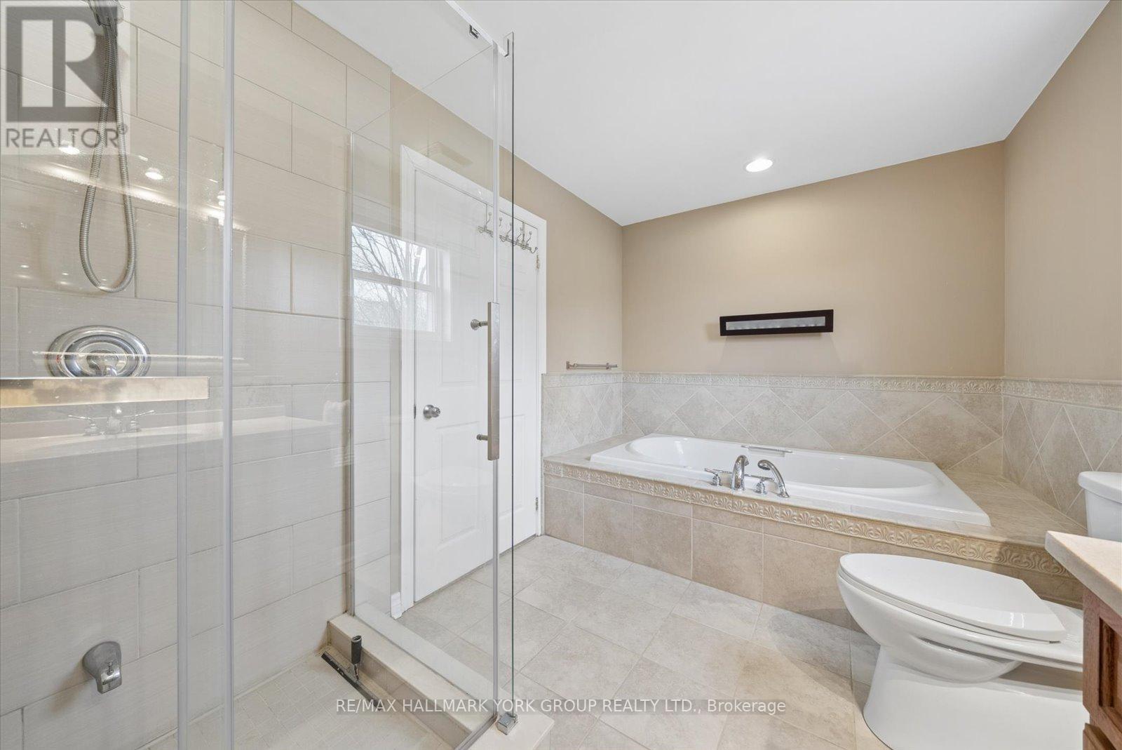 168 IRVING DRIVE - 26