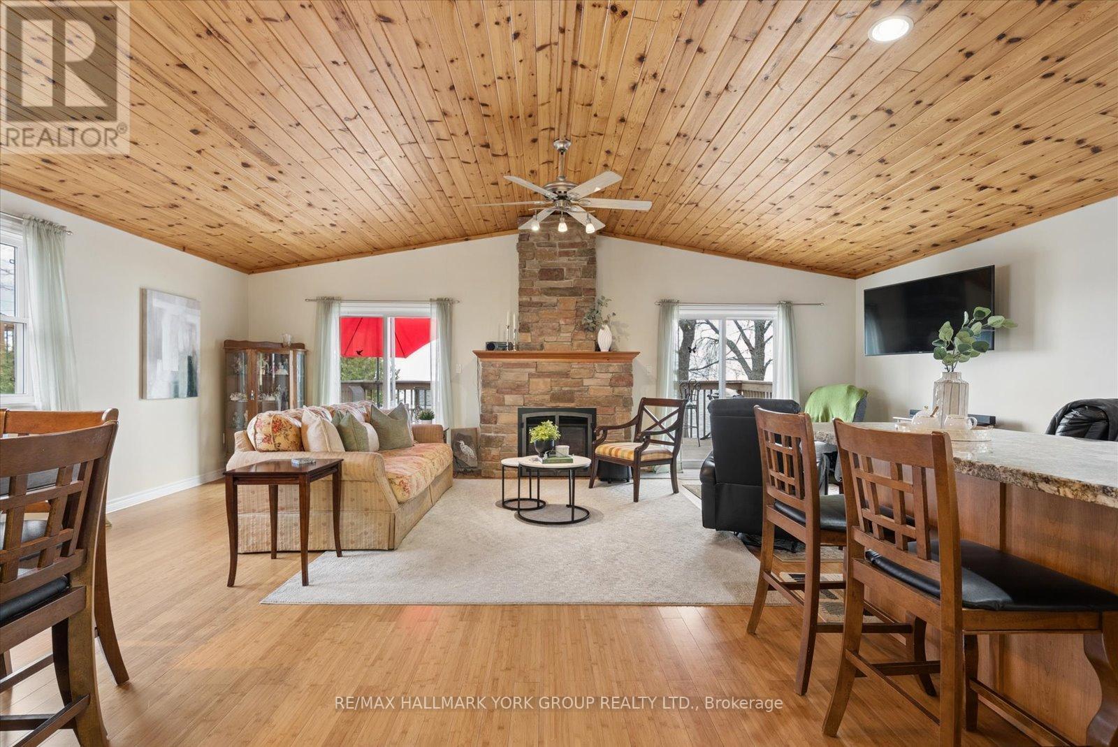 168 IRVING DRIVE - 5