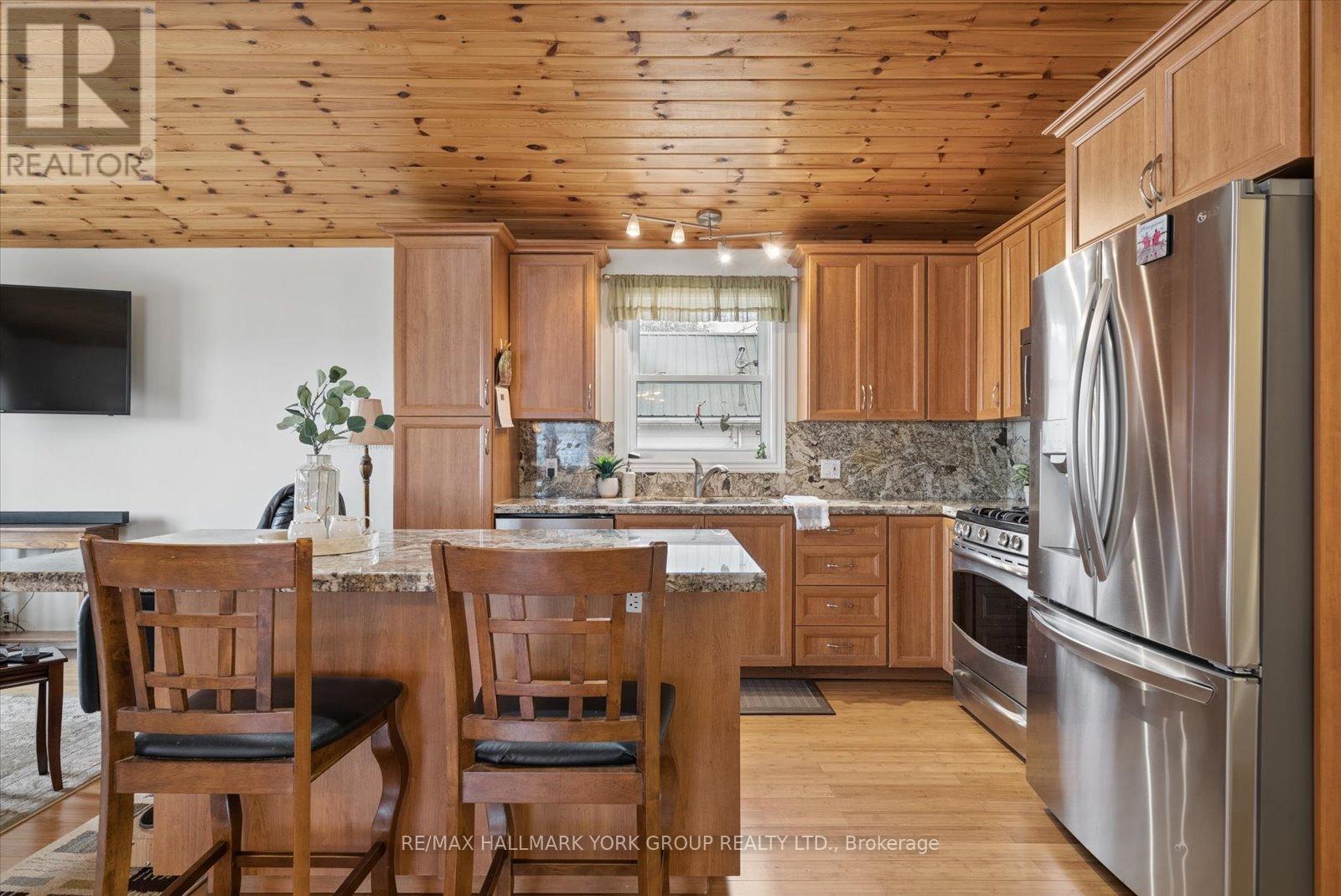 168 IRVING DRIVE - 6