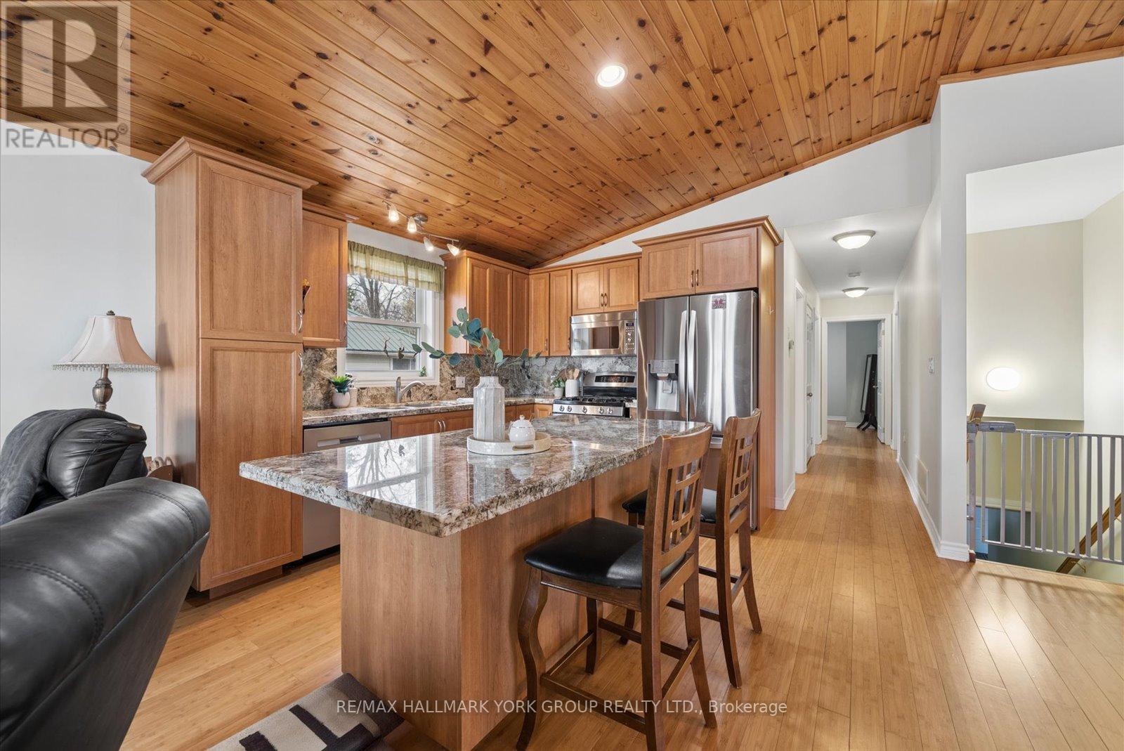 168 IRVING DRIVE - 8