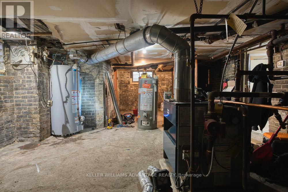 24 INDIAN ROAD CRESCENT - 26