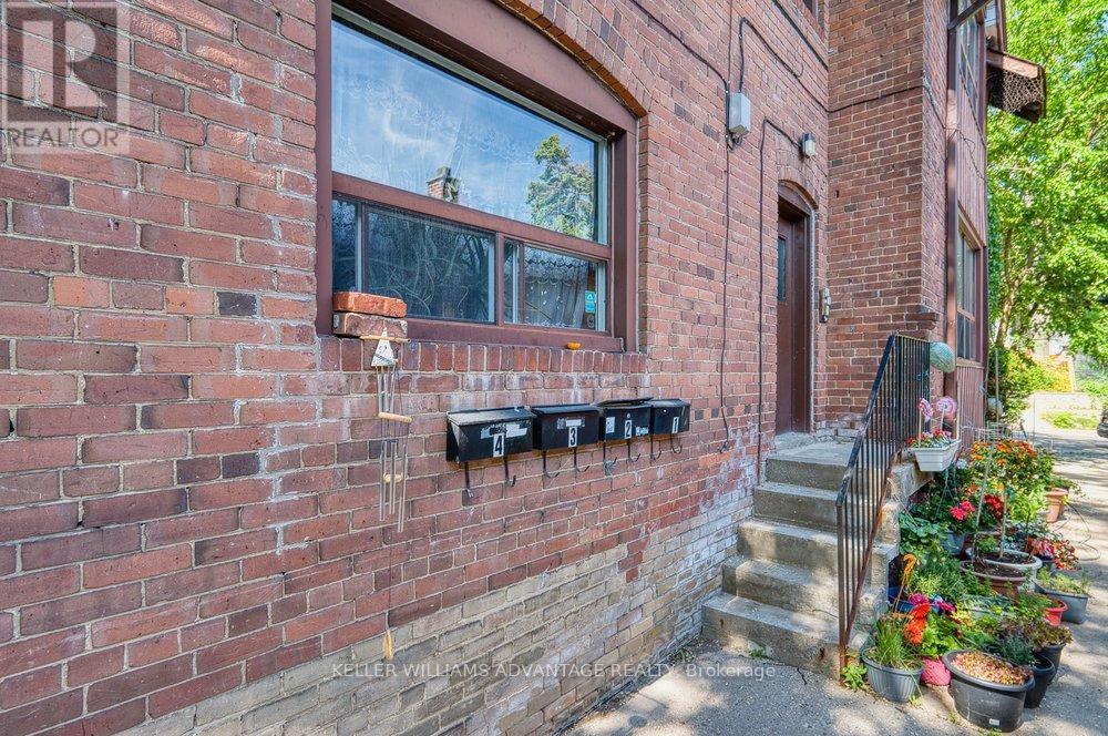 24 INDIAN ROAD CRESCENT - 5