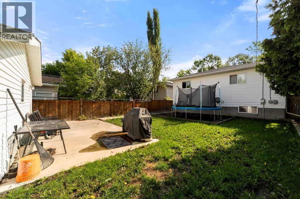 5224 43 Street - 4