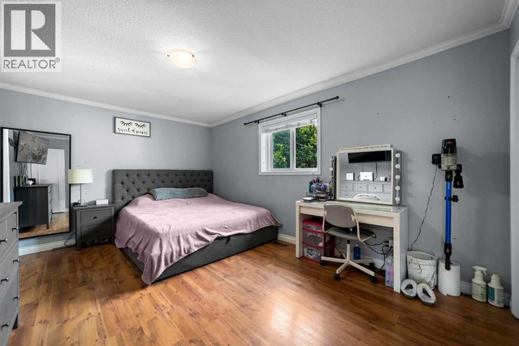 5224 43 Street - 15