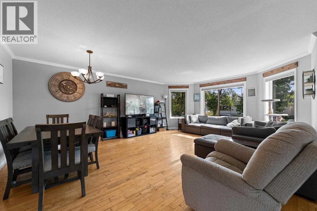 5224 43 Street - 7