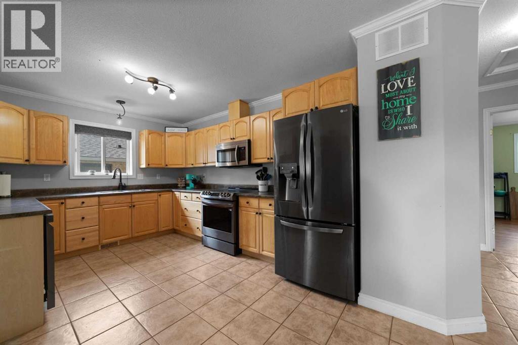 5224 43 Street - 11