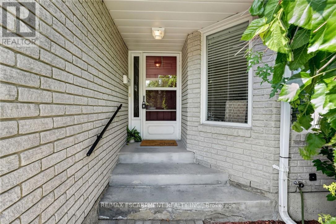 11 GARDEN DRIVE - Image 3