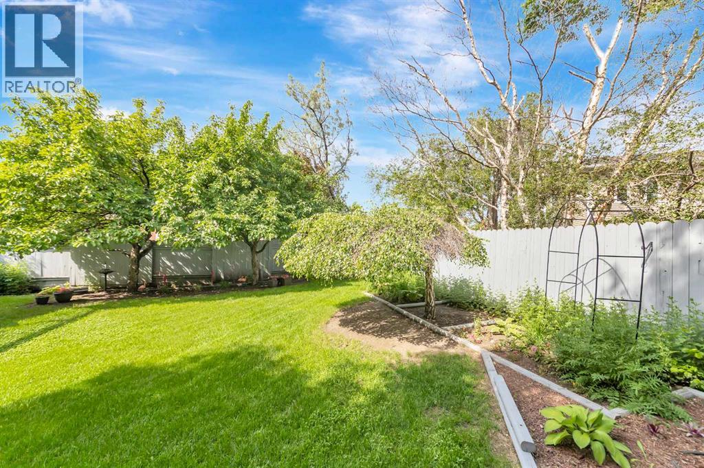 2307 52B Avenue — photo 44