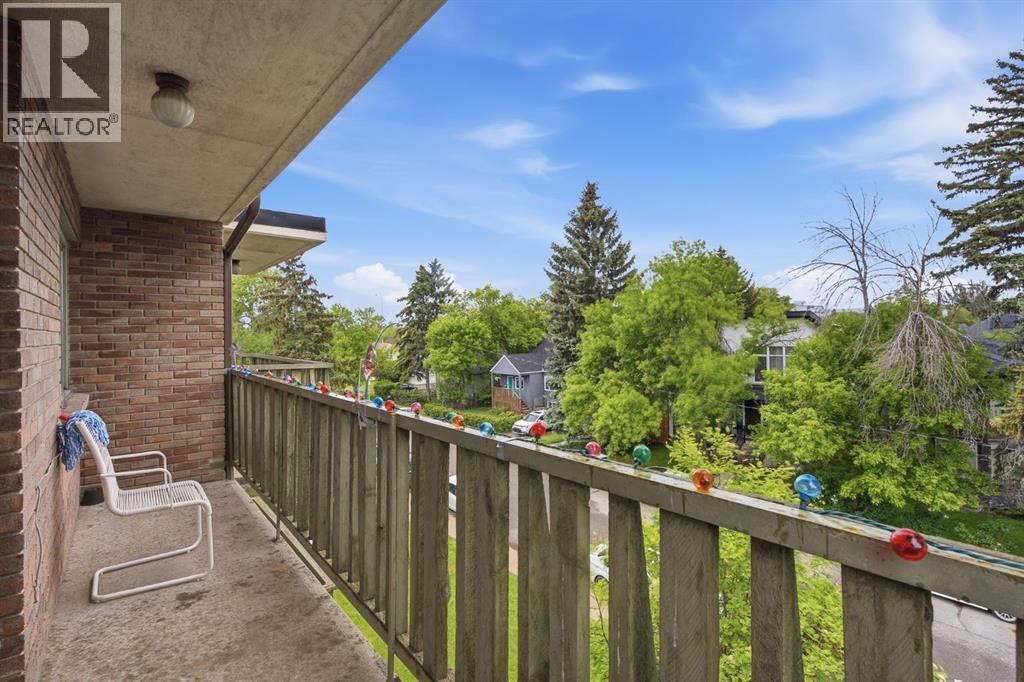 1405 17 Avenue NW - 18