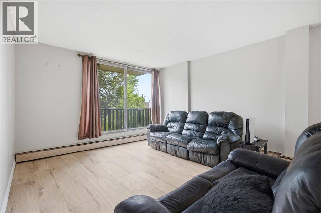 1405 17 Avenue NW - 35