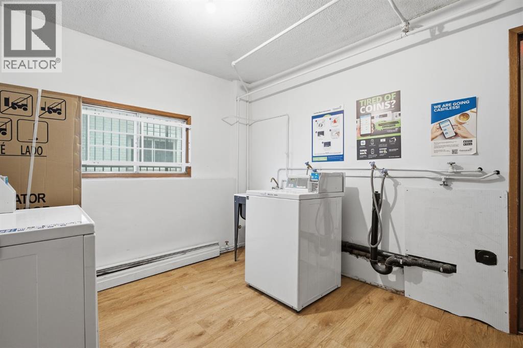1405 17 Avenue NW - 40