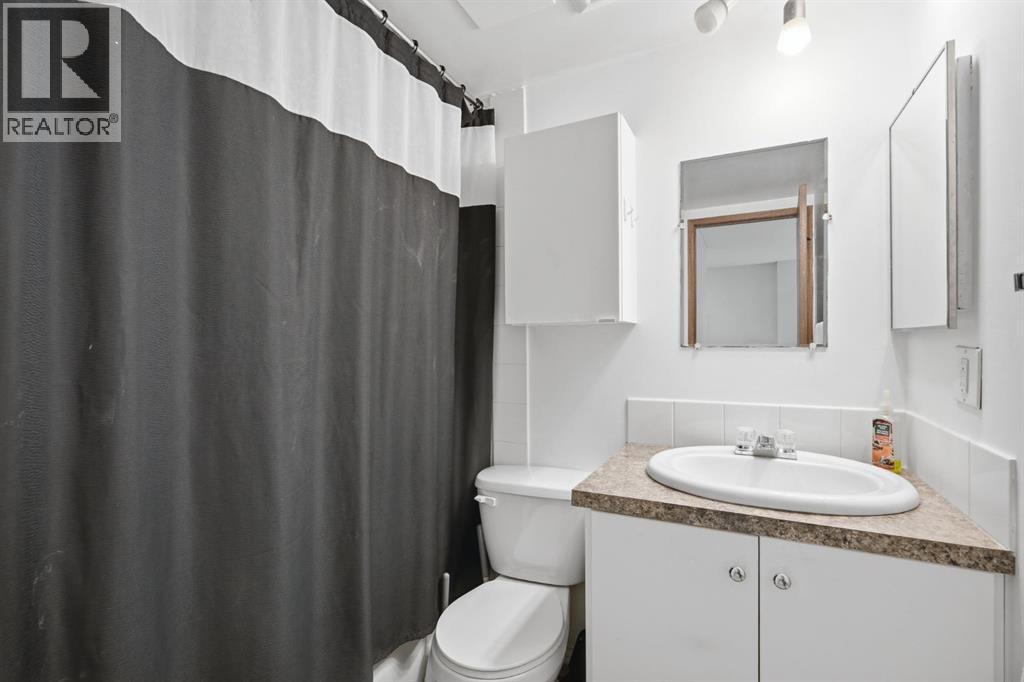 1405 17 Avenue NW - 38
