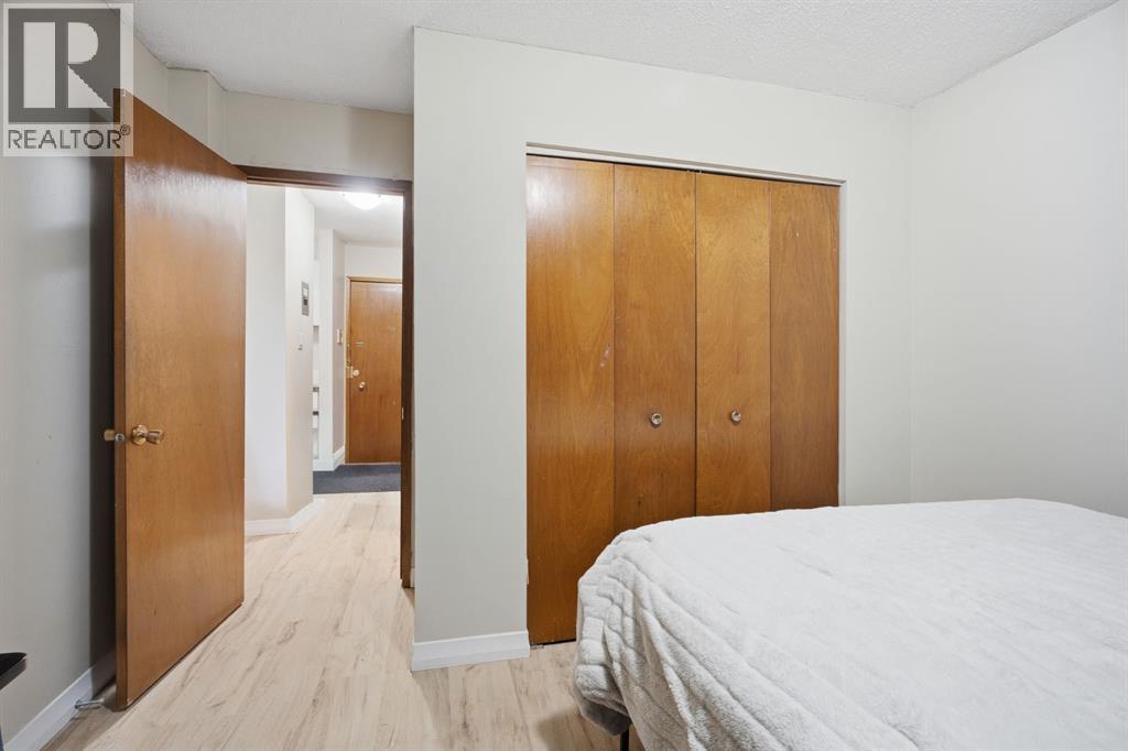 1405 17 Avenue NW - 37