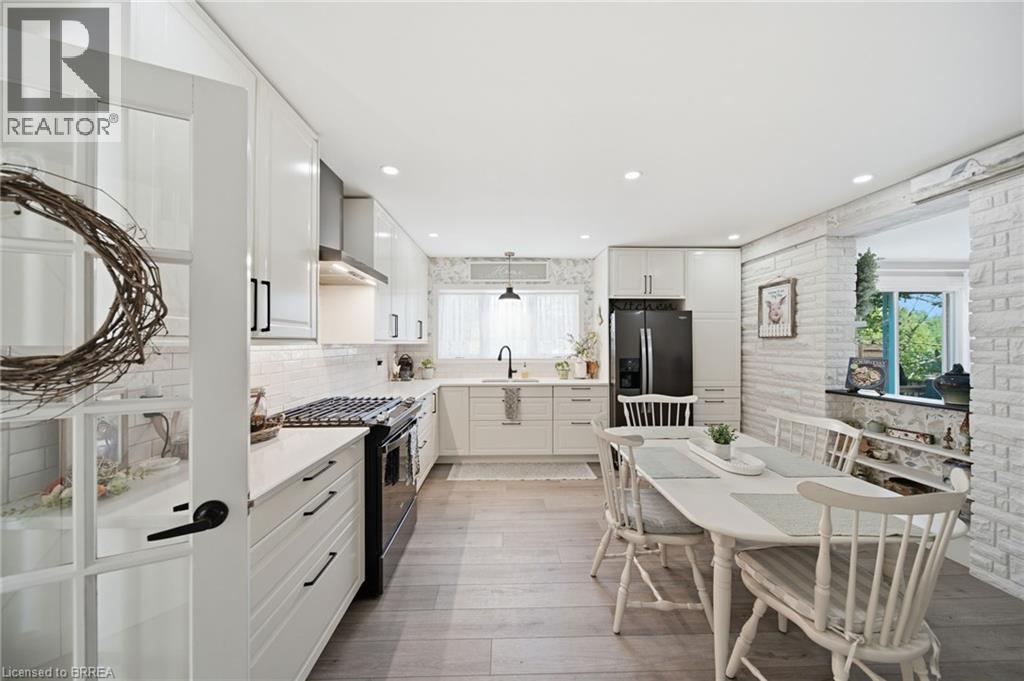 3-bedroom home for sale at 58 MUNSEE Street N, Cayuga ON · photo 9 of 35