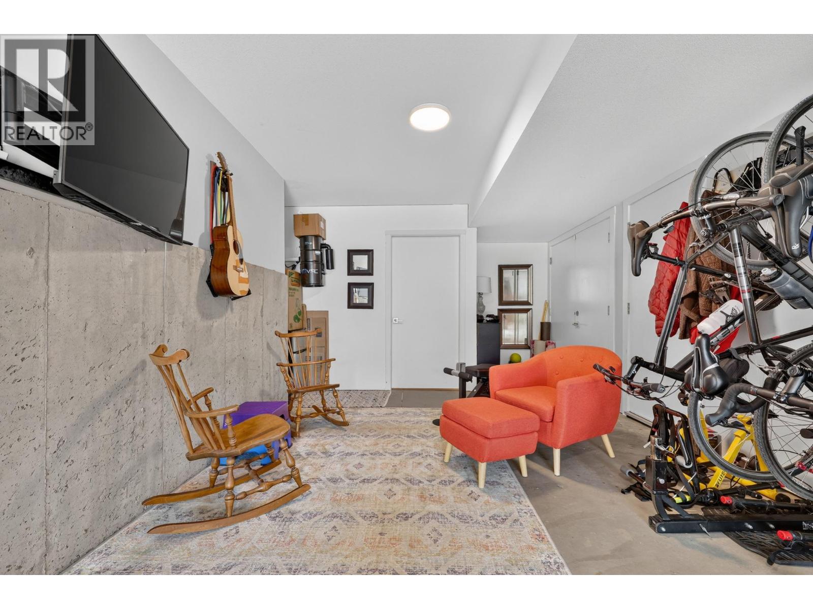 13098 Shoreline Way Unit# 6, Lake Country