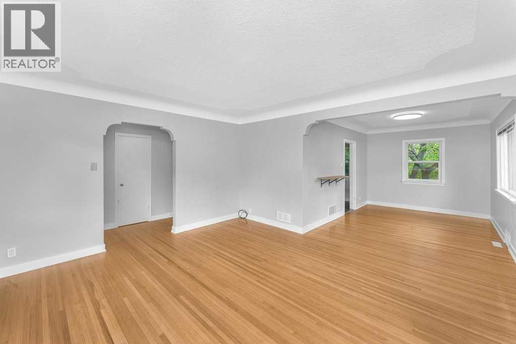 2216 19 Street SW - 10