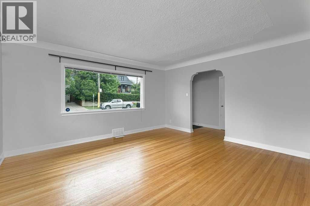 2216 19 Street SW - 16