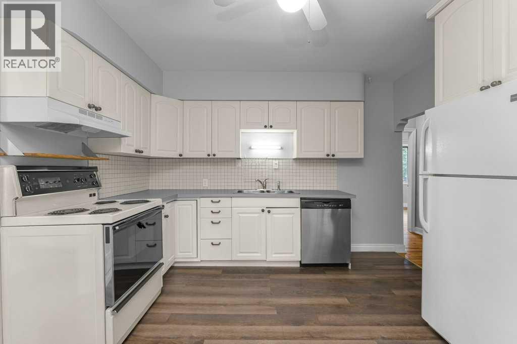 2216 19 Street SW - 18
