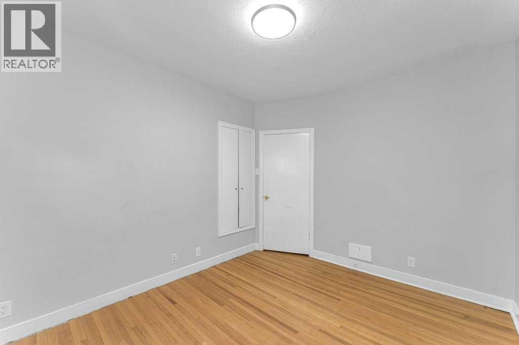 2216 19 Street SW — photo 24