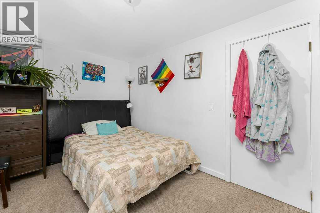 2216 19 Street SW - 33