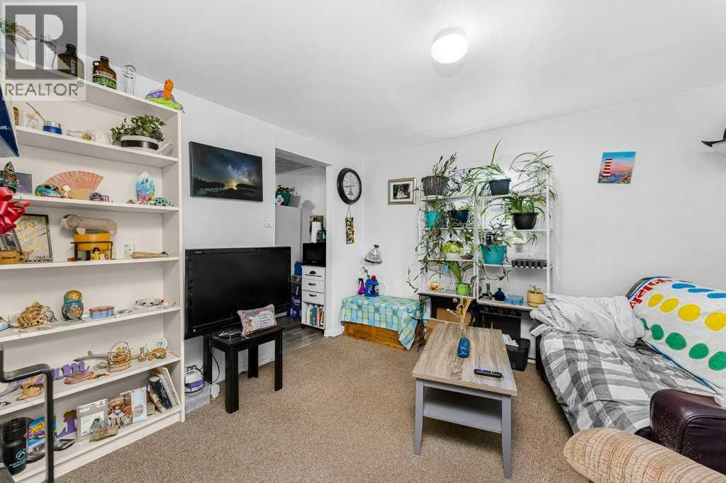 2216 19 Street SW — photo 37