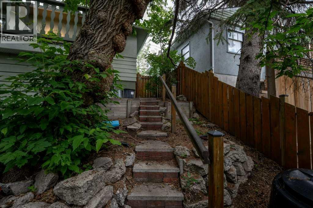 2216 19 Street SW - 42
