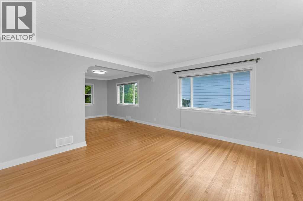 2216 19 Street SW - 9