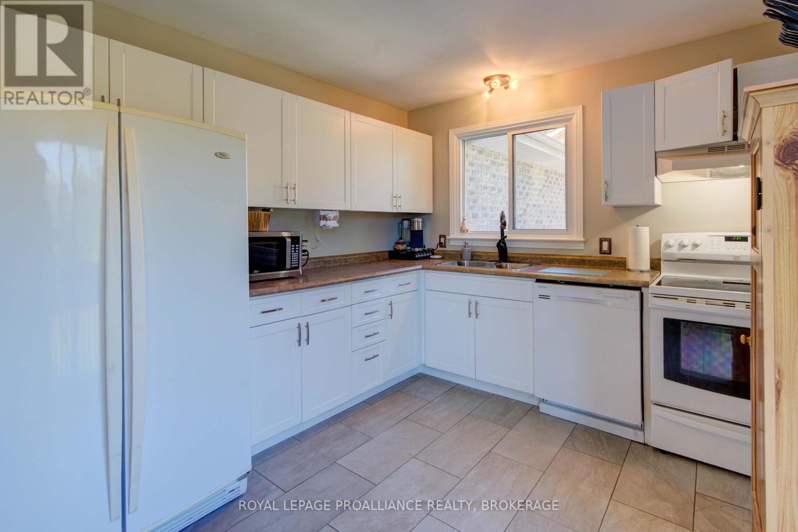 1078 LOMBARDY STREET - 12