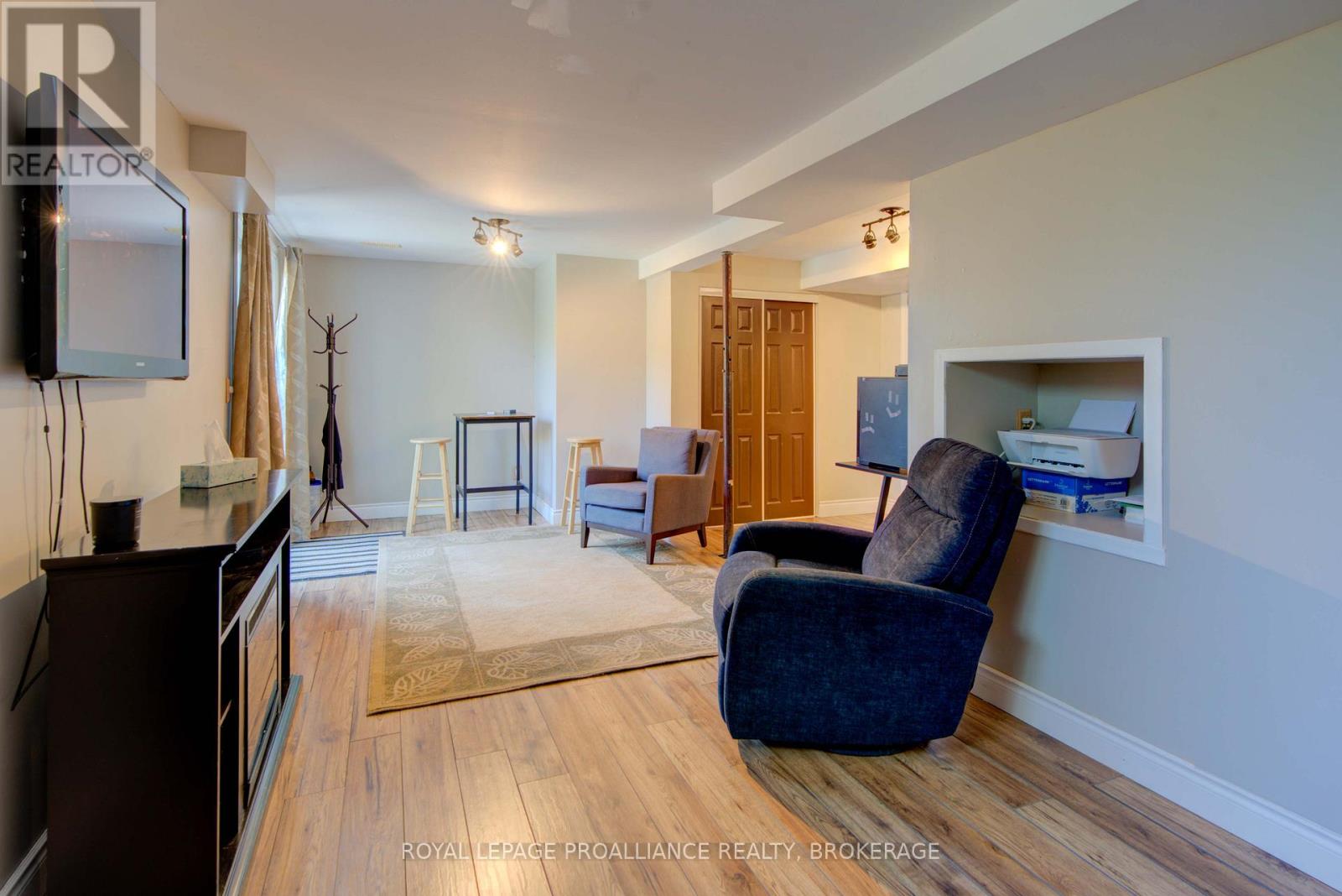 1078 LOMBARDY STREET - 27