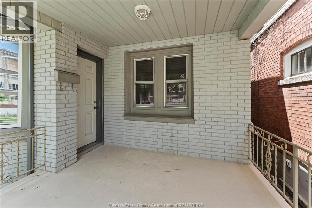 537 McEwan AVENUE - 4