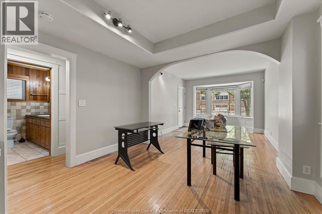 537 McEwan AVENUE - 9