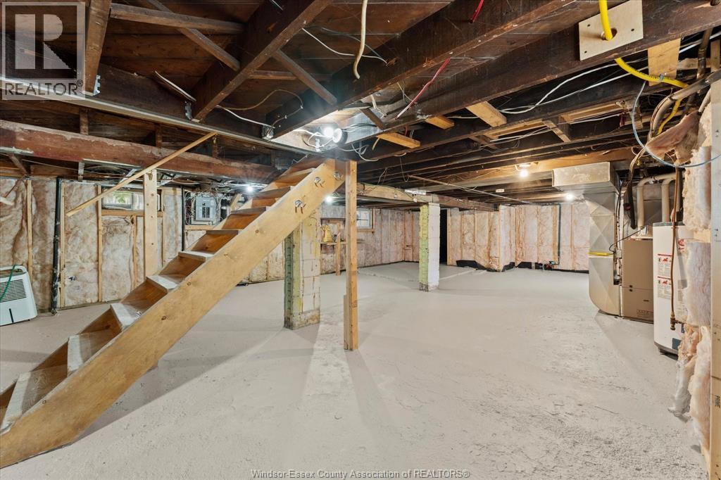 537 McEwan AVENUE - 23