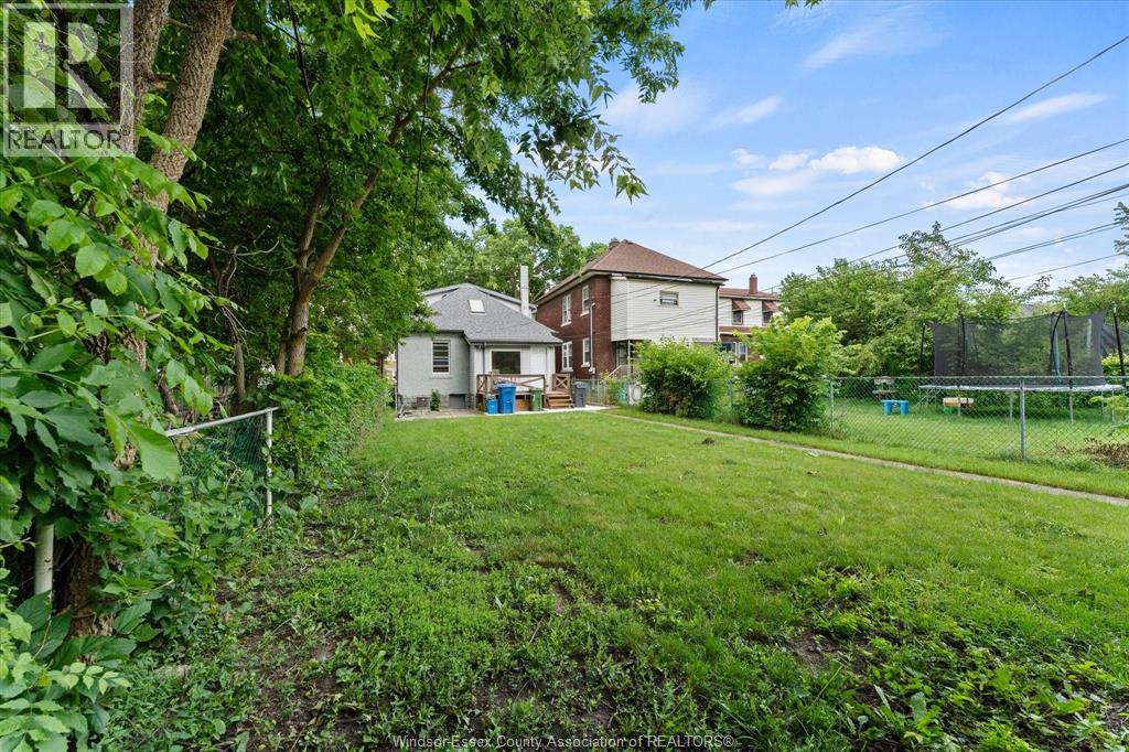 537 McEwan AVENUE - 29