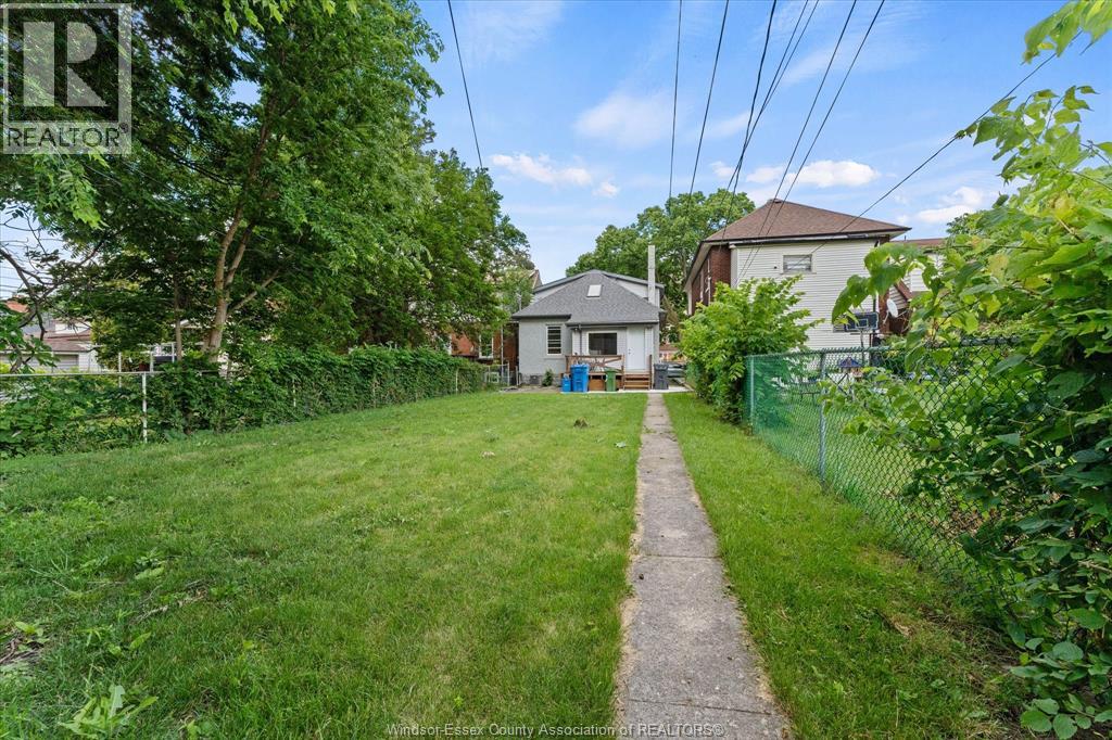 537 McEwan AVENUE - 28