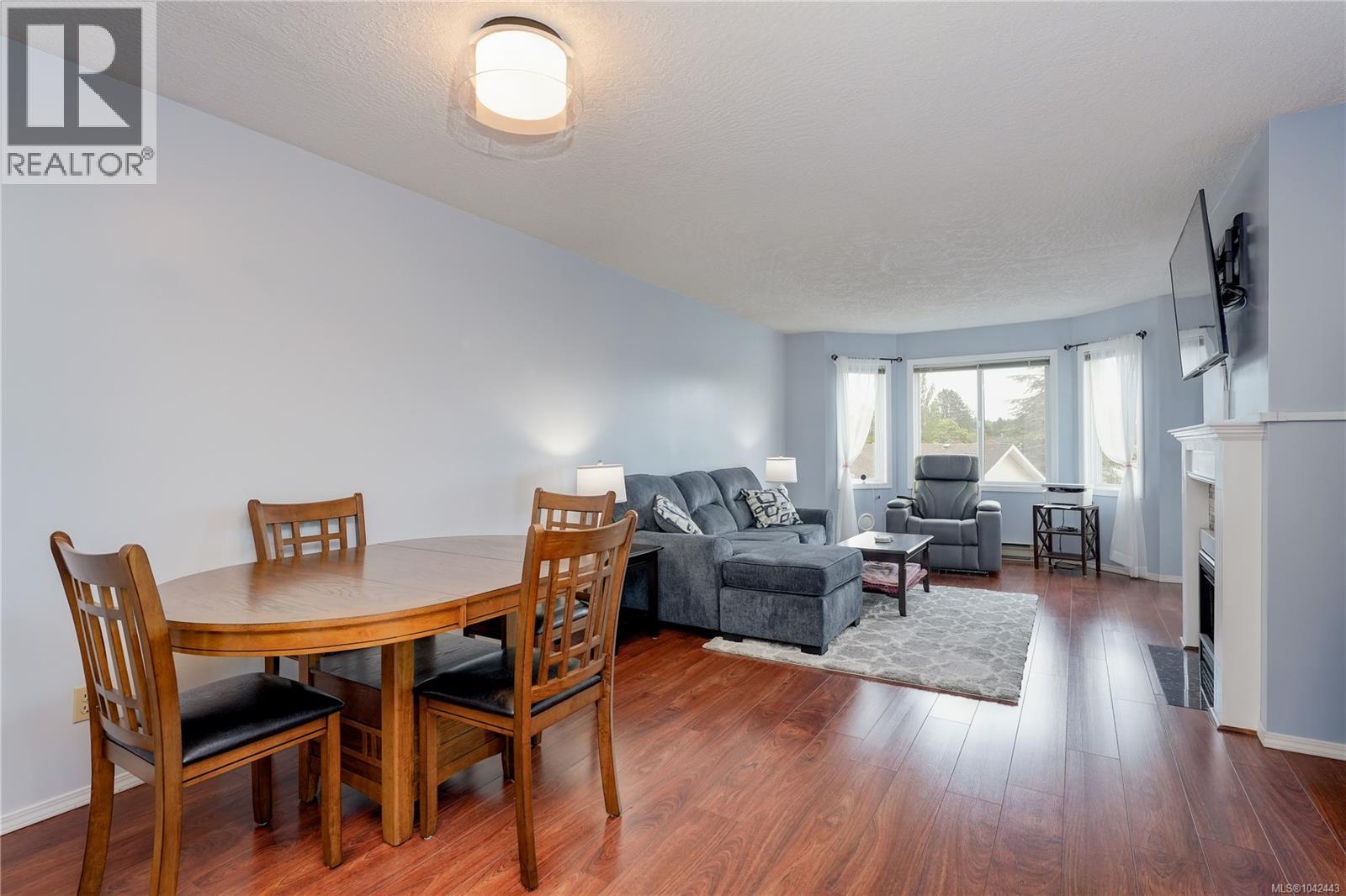 308 3921 Shelbourne St, Saanich
