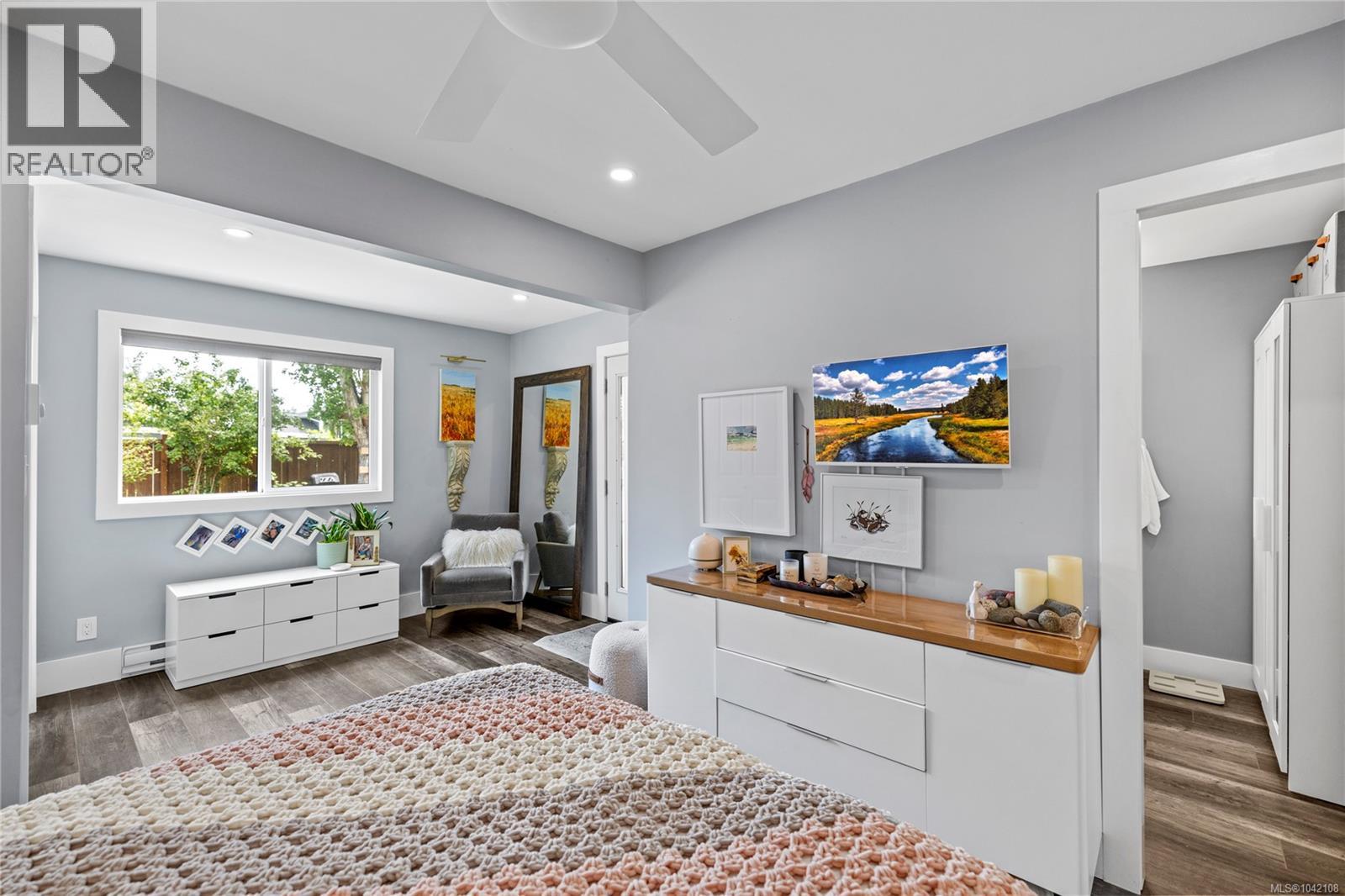 384 McKillop Dr - 14