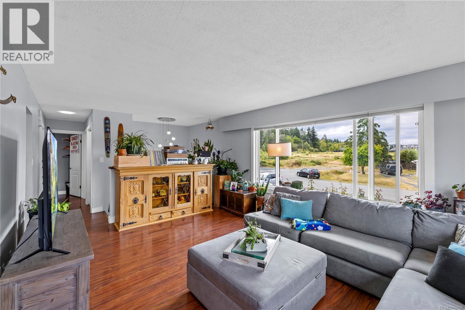 384 McKillop Dr - 22