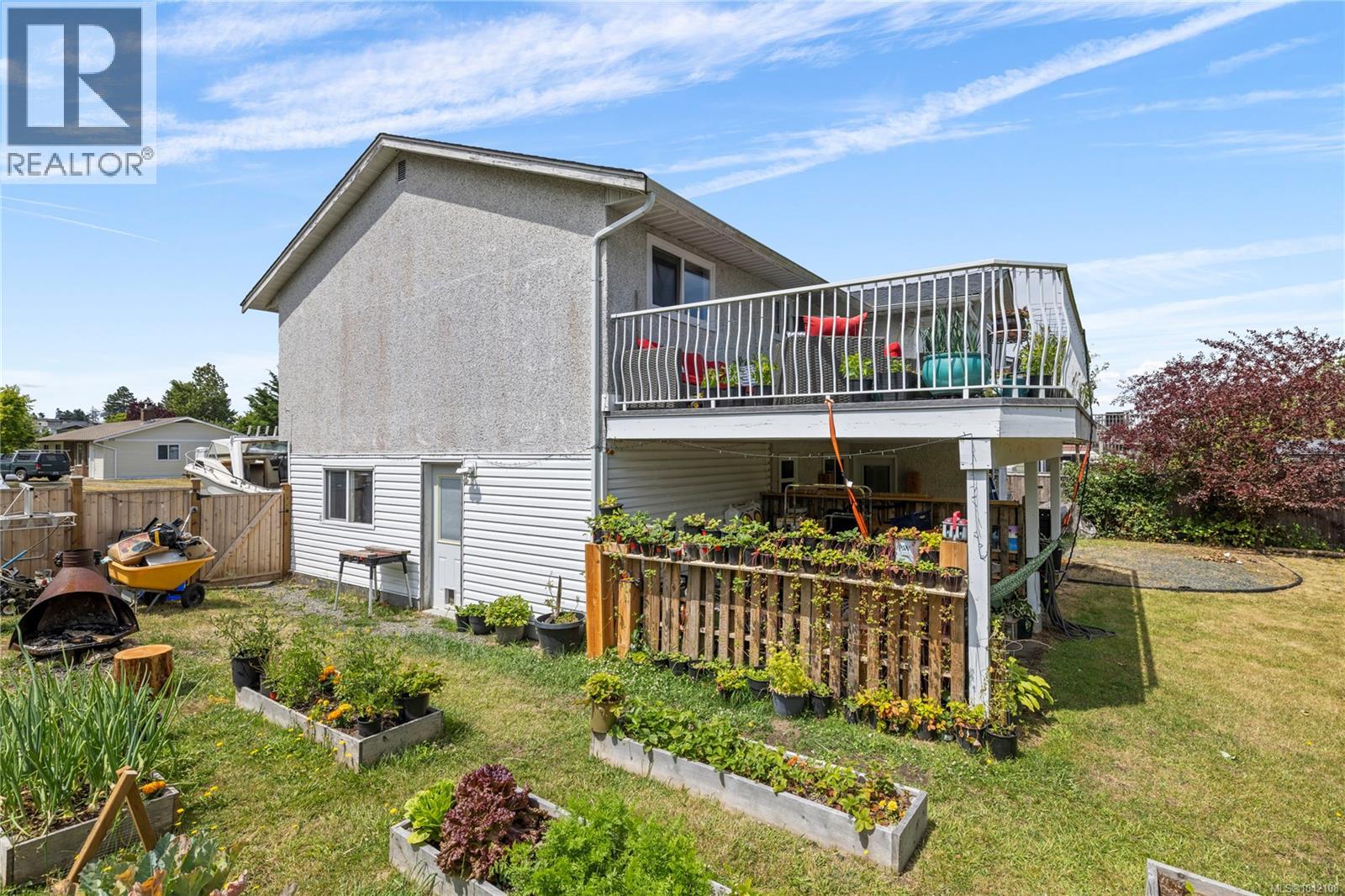 384 McKillop Dr - 34
